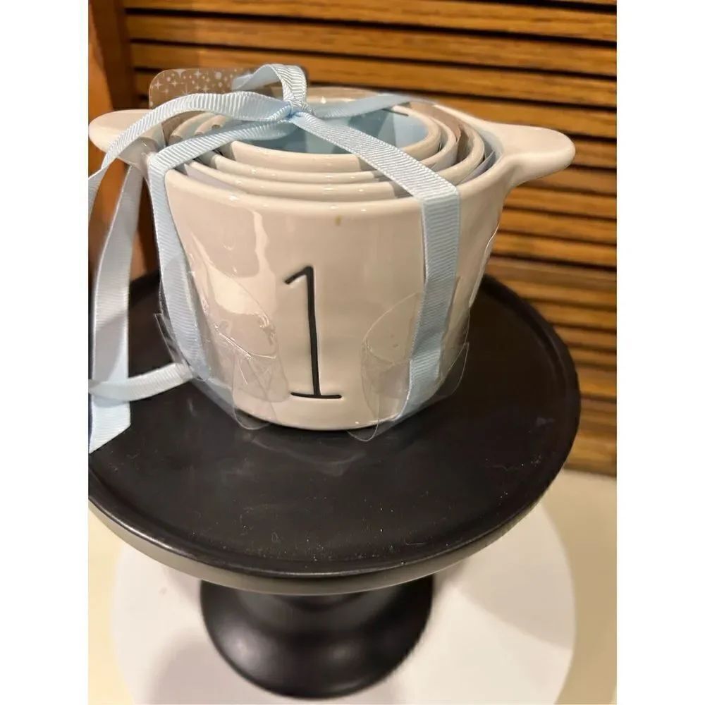 Rae Dunn Princess Measuring Cups - Picture 2 of 4